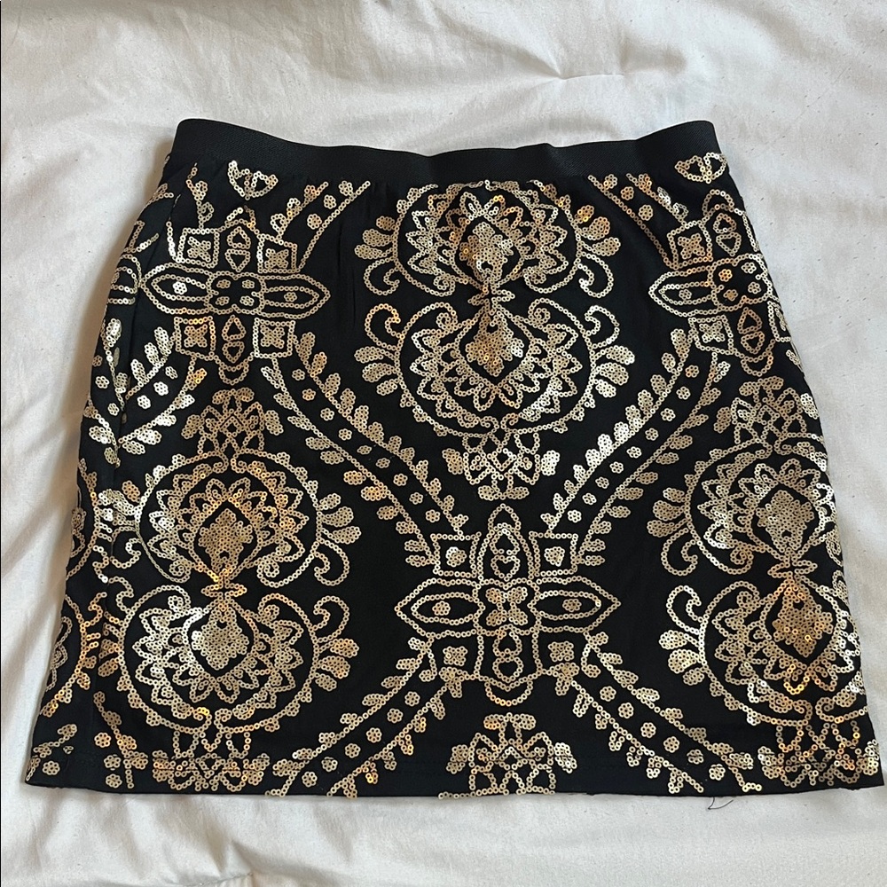 💥Elegant Black and Gold Sequin Skirt💥